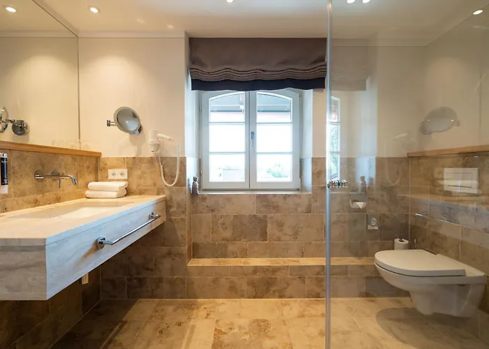 Hotel Alte Post 2*